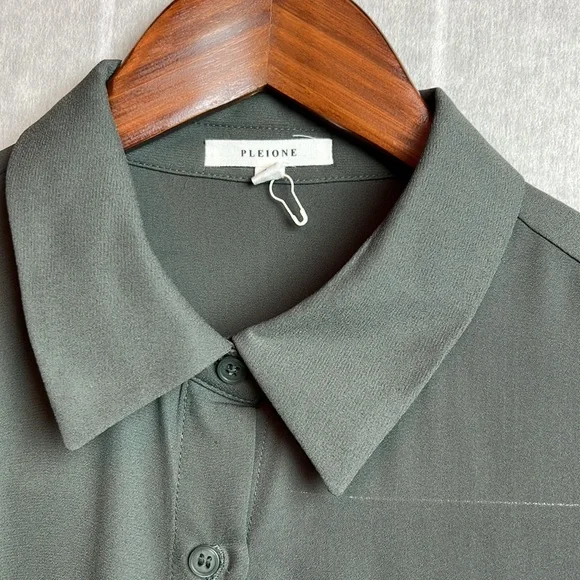 Pleione Tops | Pleione Blouse | Color: Green size M - Picture 2 of 5